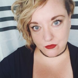 Meet your Posher, Candace